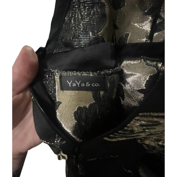Worn ONCE ! Yaya &co black with gold embroidered dresses - Picture 3 of 8